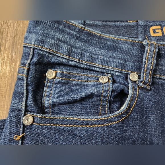 Gogo jeans brand size 13 jeans with rhinestones on the front pockets/button - Picture 8 of 12